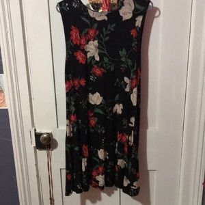 Pretty small dress fits like a medium
